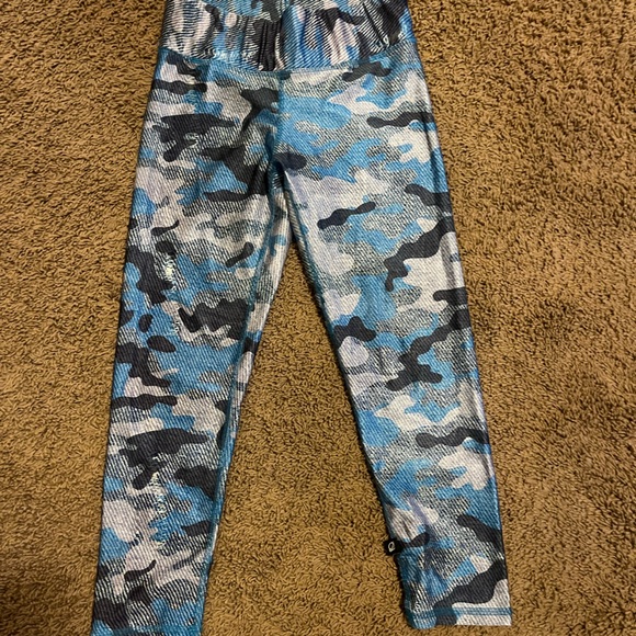 Terez Capri Camo Legging - Picture 1 of 1